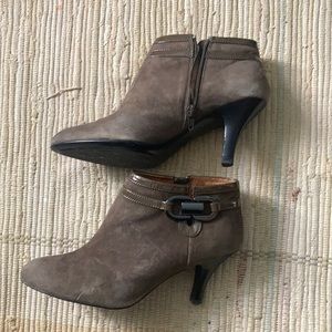 Tan/brown suede heeled boots size 8